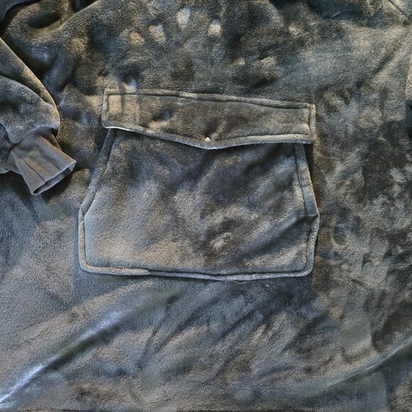 KRIFEY Gray Crushed Velvet & Fleece Blanket Hoodie NWOT ONE SIZE - Picture 3 of 6